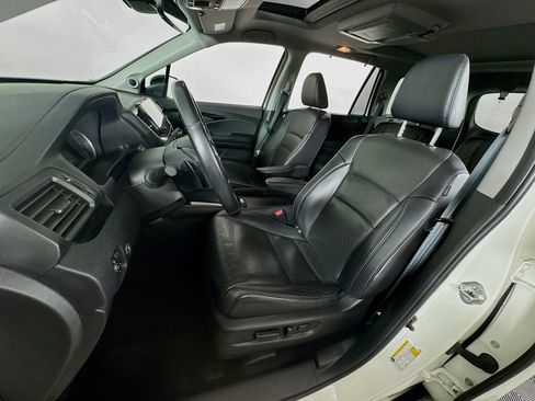 Used 2019 Honda Pilot Elite image 12