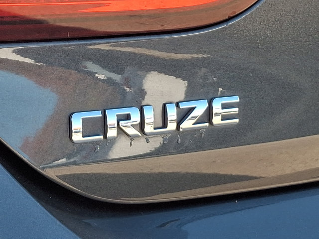 Used 2017 Chevrolet Cruze LT w/ Convenience Package FWD image 32