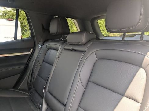 Used 2026 GMC Terrain Elevation w/ Elevation Premium Package FWD image 27