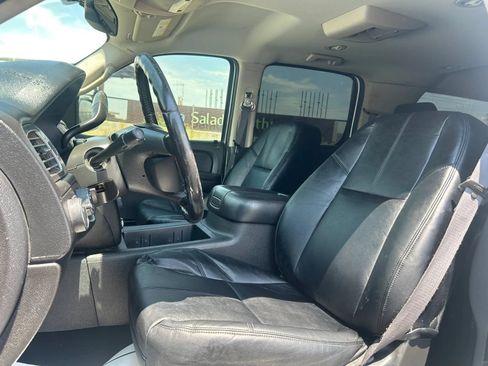 Used 2007 Chevrolet Suburban 2500 w/ Skid Plate Package AWD/4WD image 8