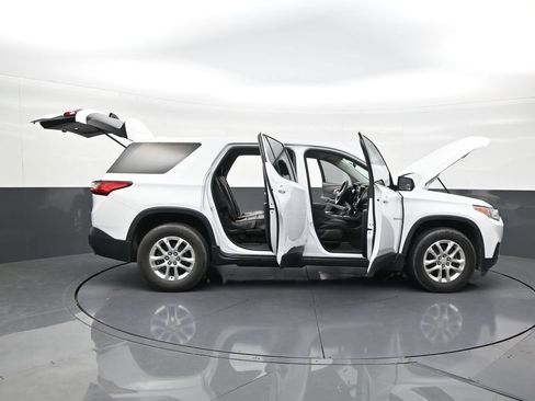 Used 2019 Chevrolet Traverse LS FWD image 29