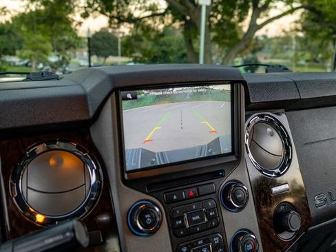 Used 2015 Ford F250 Platinum w/ FX4 Off-Road Package image 36