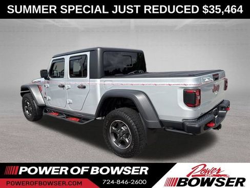 Used 2023 Jeep Gladiator Rubicon w/ Cold Weather Group AWD/4WD image 3