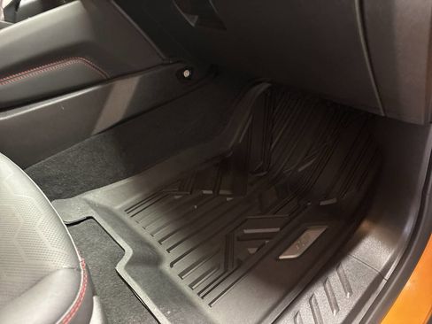 Used 2025 Chevrolet Colorado Z71 w/ Z71 Convenience Package 2 image 17