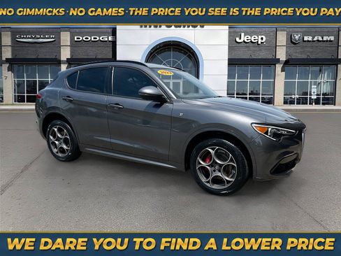 Used 2022 Alfa Romeo Stelvio Ti AWD/4WD image 1