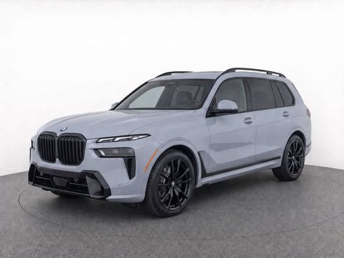 Used 2026 BMW X7 xDrive40i AWD/4WD image 3