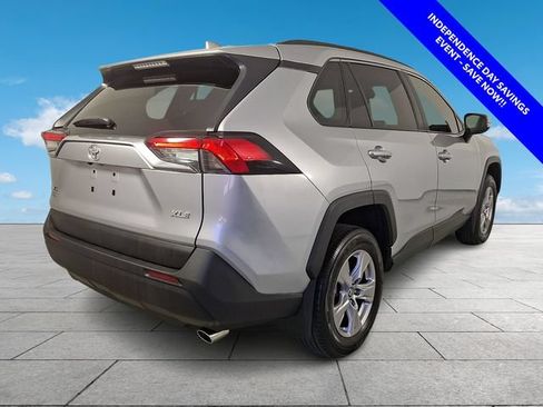 Used 2025 Toyota RAV4 XLE FWD image 8