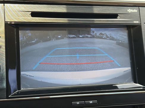 Used 2016 Toyota Avalon XLE FWD image 21