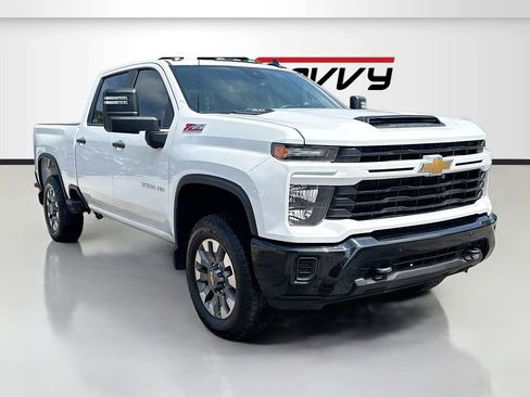 Used 2025 Chevrolet Silverado 2500 Custom w/ Custom Convenience Package image 1