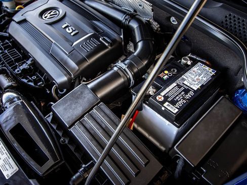 Used 2014 Volkswagen Beetle R-Line image 22