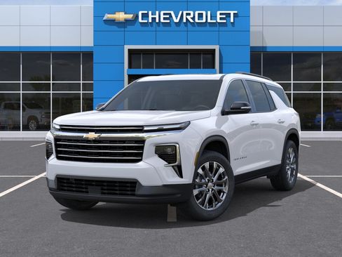New 2026 Chevrolet Traverse LT w/ Sun and Wheel Package AWD/4WD image 6