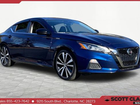 Used 2022 Nissan Altima 2.5 SR image 1