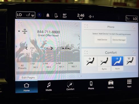 Used 2023 Chrysler Pacifica Touring-L FWD image 44