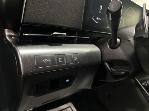 Certified 2024 Hyundai Kona SEL w/ Convenience Package FWD image 19