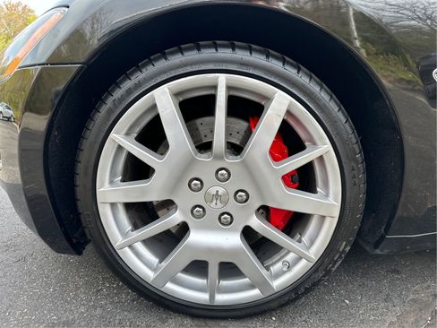 Used 2012 Maserati GranTurismo Convertible RWD image 25
