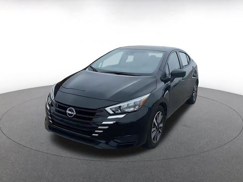 Used 2025 Nissan Versa SV image 7