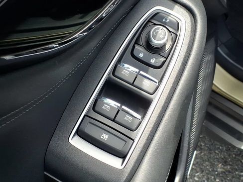 Certified 2023 Subaru Outback Touring XT AWD/4WD image 11