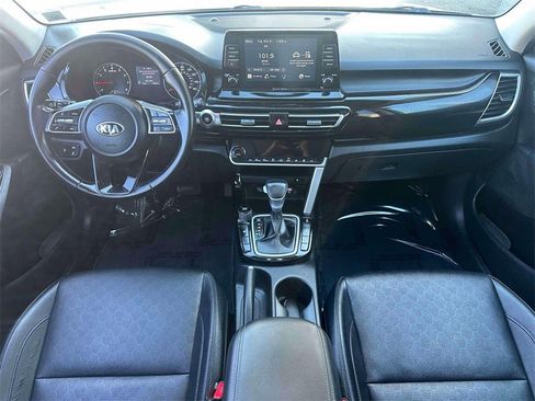 Used 2021 Kia Seltos EX image 13