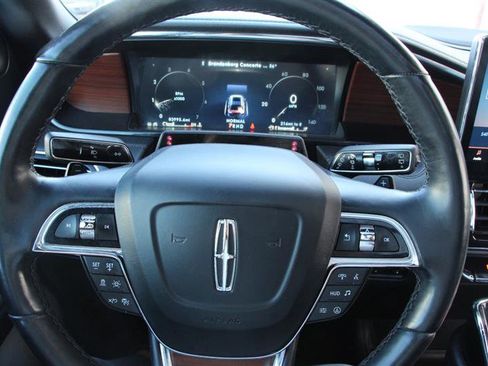 Used 2022 Lincoln Navigator Reserve image 23