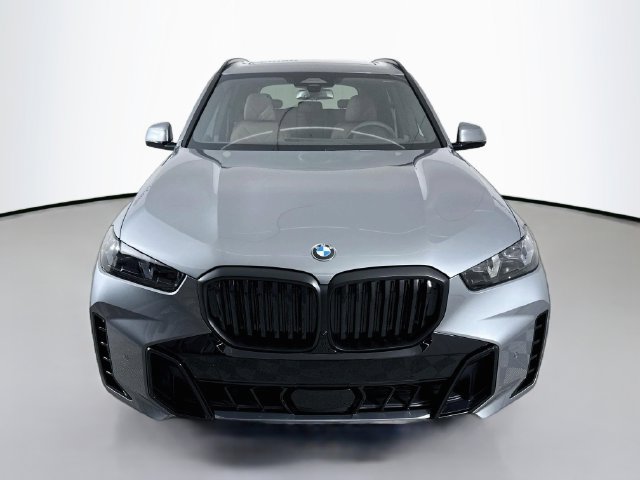 Used 2026 BMW X5 xDrive40i w/ M Sport Package AWD/4WD image 2