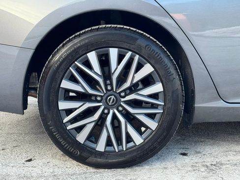 Used 2024 Nissan Altima 2.5 SV image 19