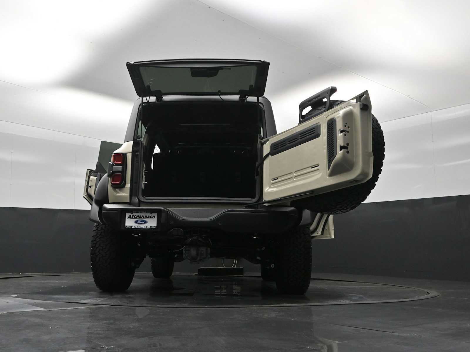 New 2026 Ford Bronco Raptor AWD/4WD image 39