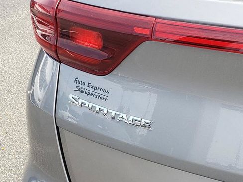 Used 2022 Kia Sportage EX AWD/4WD image 12