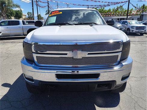 Used 2011 Chevrolet Silverado 2500 LT w/ Interior Plus Package image 19