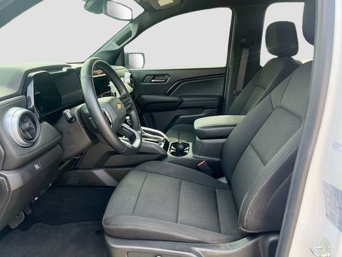 Used 2025 Chevrolet Colorado LT RWD image 22