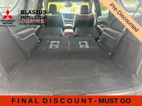 Used 2024 Dodge Durango Citadel w/ Tow 'N Go Group AWD/4WD image 12