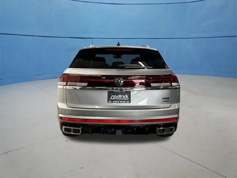 Used 2024 Volkswagen Atlas Cross Sport SEL Premium R-Line AWD/4WD image 10