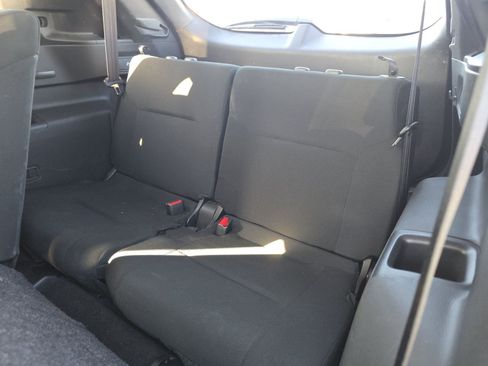 Used 2025 Mitsubishi Outlander ES FWD image 13