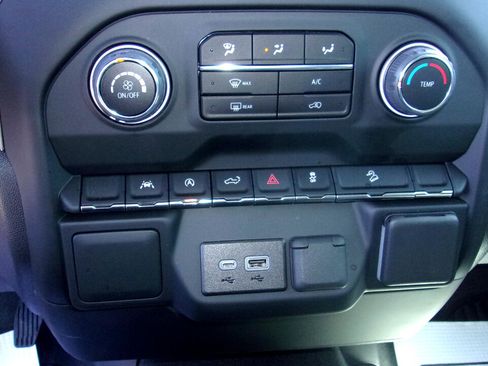 Used 2024 Chevrolet Silverado 1500 Custom Trail Boss image 13