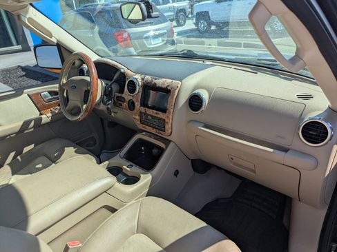 Used 2004 Ford Expedition Eddie Bauer AWD/4WD image 38