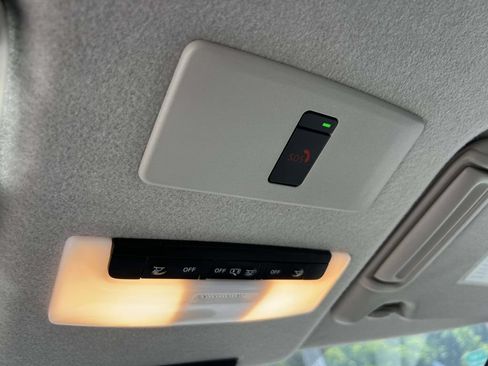Used 2023 Nissan Kicks SR w/ SR Premium Package FWD image 29
