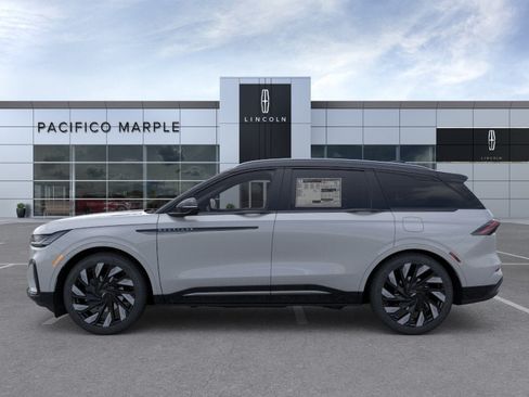 New 2026 Lincoln Nautilus Reserve w/ Jet Appearance Package AWD/4WD image 3