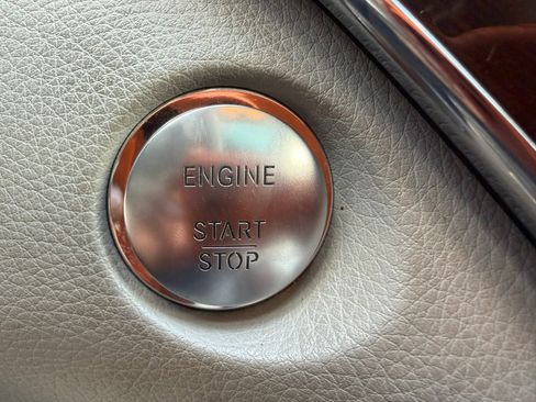 Used 2012 Mercedes-Benz S 550 image 19