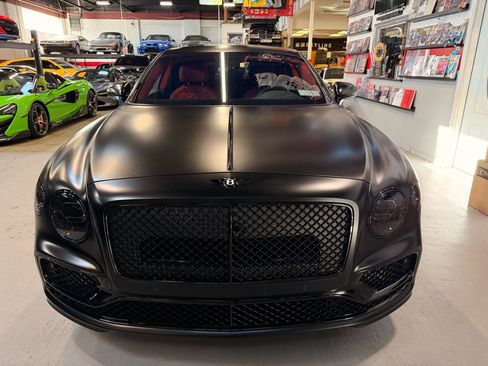 Used 2024 Bentley Flying Spur W12 AWD/4WD image 2