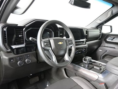 Used 2025 Chevrolet Silverado 1500 LTZ AWD/4WD image 23