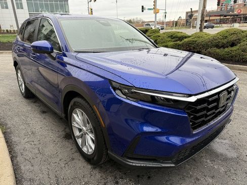 Certified 2025 Honda CR-V EX image 3