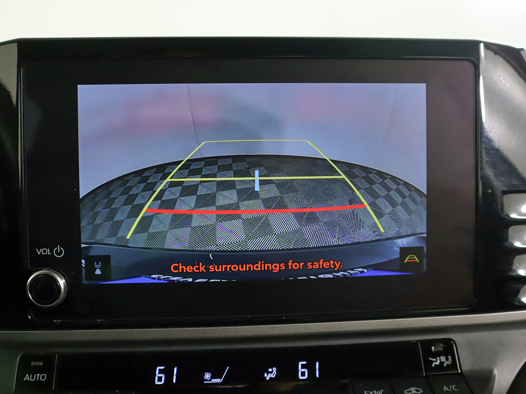 Used 2025 Toyota Camry LE AWD/4WD image 39