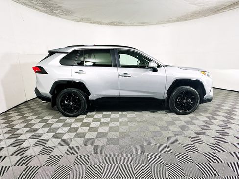 Used 2024 Toyota RAV4 SE AWD/4WD image 2