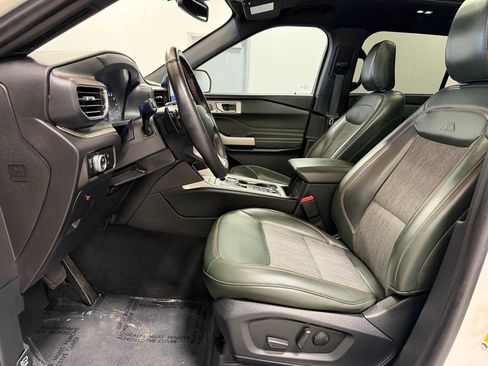 Used 2022 Ford Explorer Timberline w/ Timberline Technology Package AWD/4WD image 10