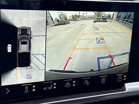 Used 2022 Chevrolet Silverado 1500 LT Trail Boss w/ Convenience Package II image 13