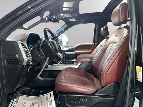 Used 2019 Ford F350 Platinum w/ Platinum Ultimate Package image 2