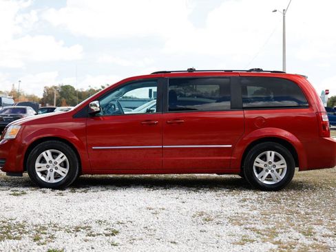 Used 2008 Dodge Grand Caravan SXT image 3