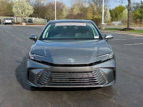 Used 2026 Toyota Camry XLE image 4