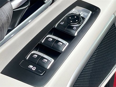 Used 2024 Kia Telluride EX w/ EX Captain's Chair Package image 18