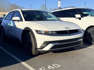 New 2026 Hyundai Ioniq 5 SE video 1