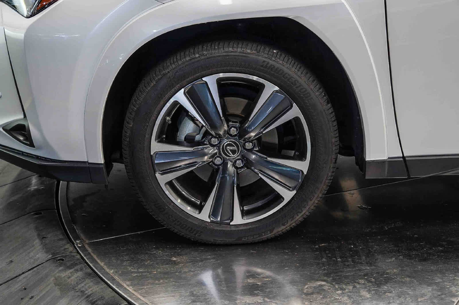 Used 2024 Lexus UX 250h FWD w/ Premium Package image 9